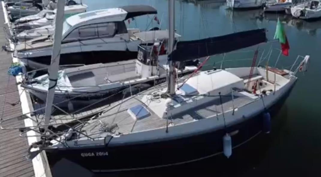 Corvo 1994 Botel